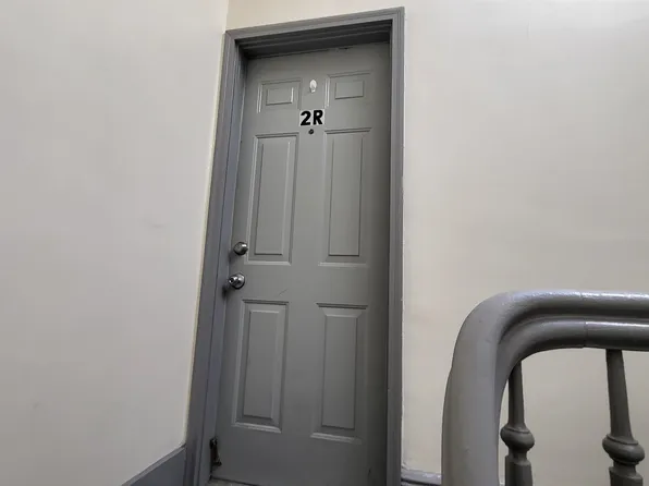 1506 Summit Avenue image 11 of 44