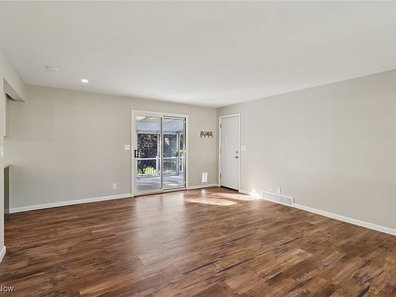 4th image of 13023 W Geauga Trl