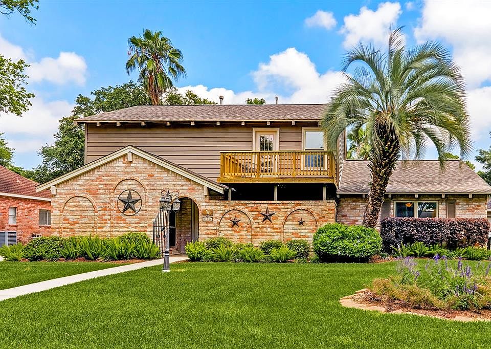 11006 Overbrook - superb cul de sac location in soughtafter Lakeside Estates