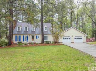 104 Mill Creek Dr, Fuquay Varina, NC 27526