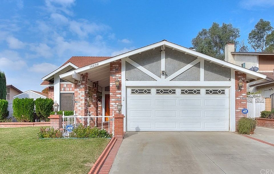1st image of 14424 Glenoak Pl