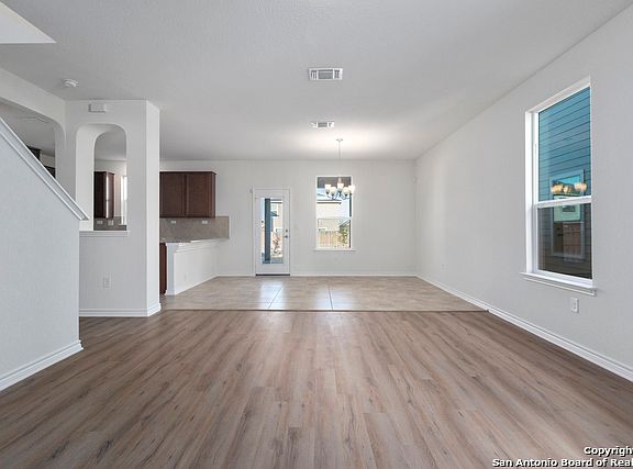 4th image of 1103 Loma Mesa