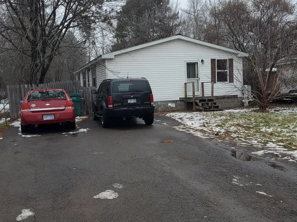 405 Main St W, Hinckley, MN 55037