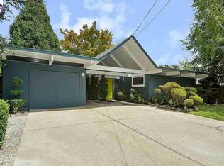 5863 Greenridge Rd, Castro Valley, CA 94552