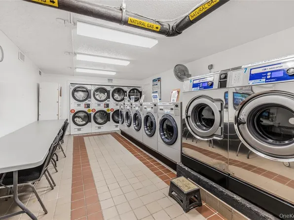 3725 Henry Hudson Parkway West image 20 of 27