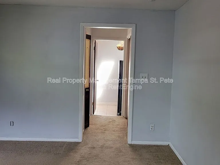 4311 S Thatcher Ave — Photo 26