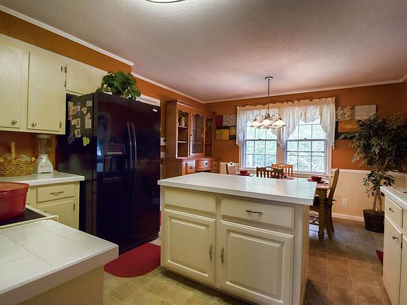 5th image of 7304 Mountainbrook Dr