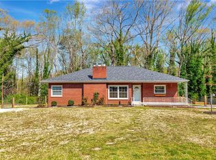 16 E Washington Cir, Honea Path, SC 29654