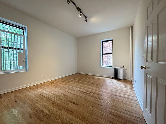 5th image of 39 Turner Pl APT C1
