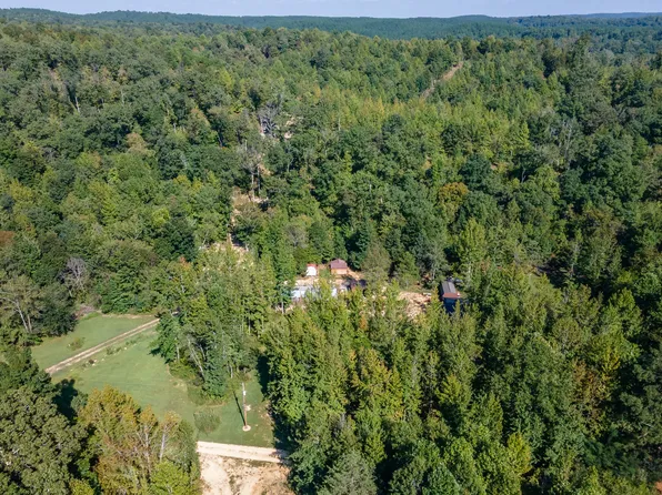 664 Russ Valley Rd, Lobelville, TN 37097
