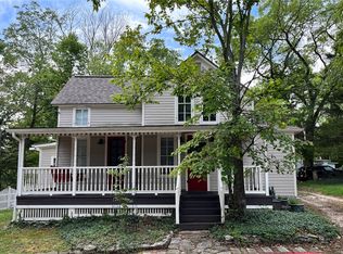 4 Summit St, Eureka Springs, AR 72632