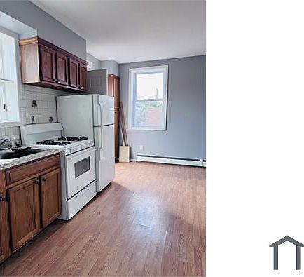 3rd image of 79 Saint Marys Ave APT 1