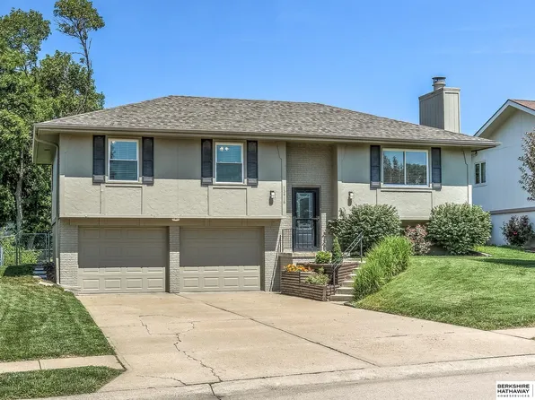 13416 Grover St, Omaha, NE 68144