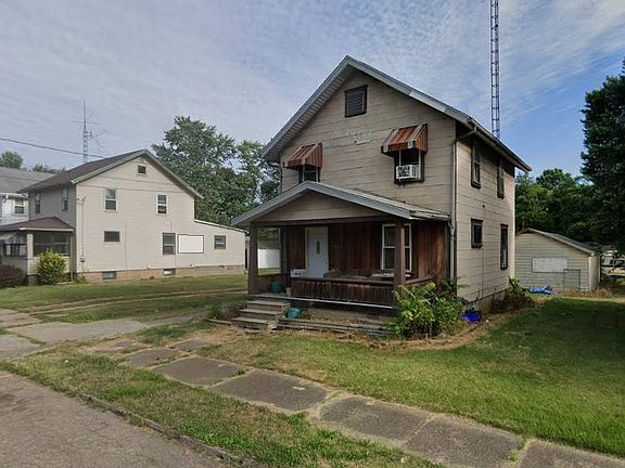 2nd image of 1805 17th St NE