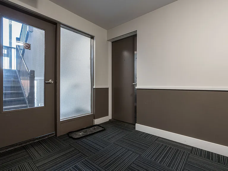 99 Tyndall Ave — Photo 14