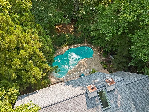 4th image of 6147 Llanfair Dr