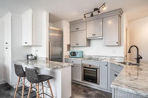 4th image of 1 Gold St APT 13F