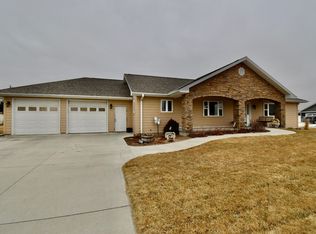 1736 Minden Dr, Columbus, NE 68601