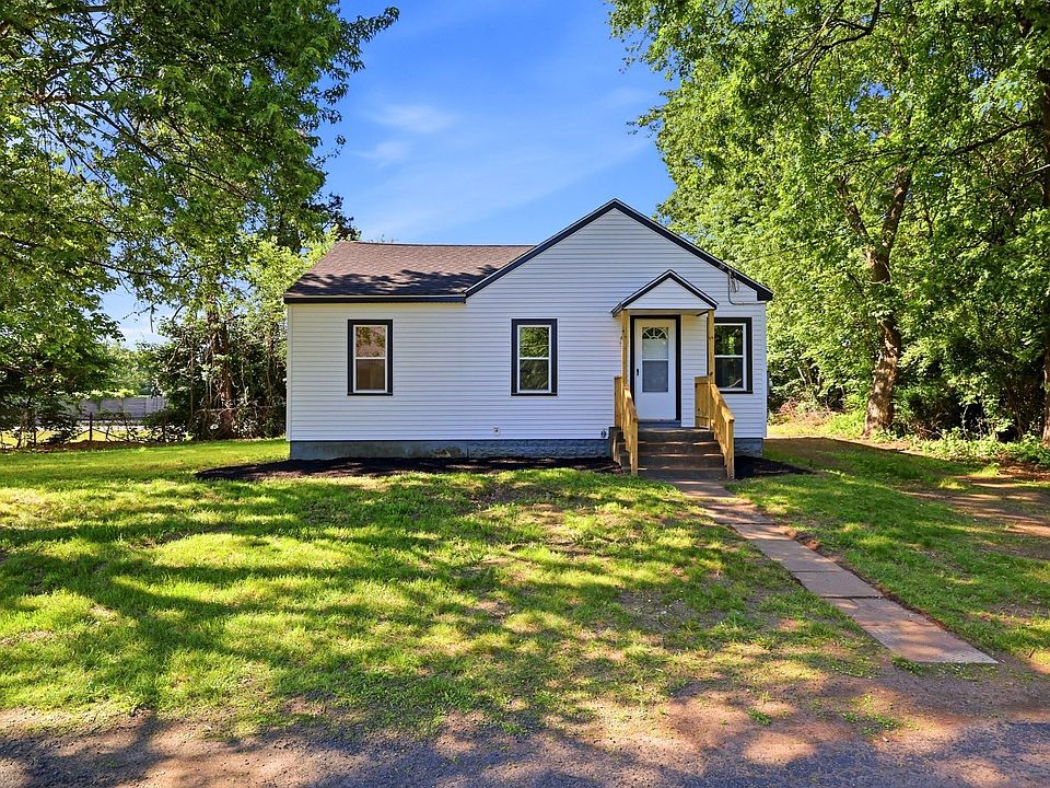 1st image of 68 Fairview St