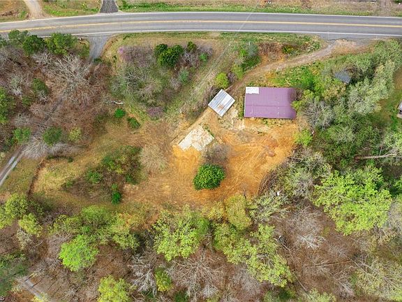 5th image of 876 Country Ln