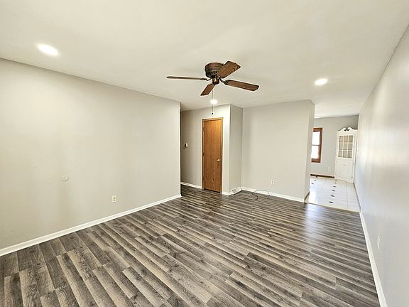 3rd image of 2103 Joanna Ave