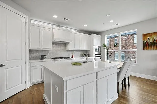 1900 Caddo St #4 — Photo 11