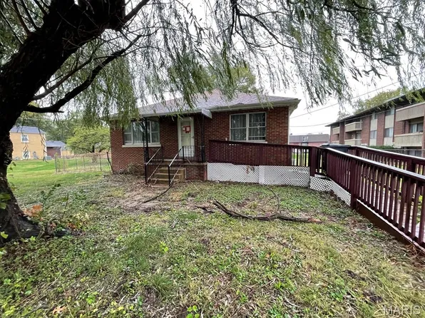 222 N 46th St, Belleville, IL 62226