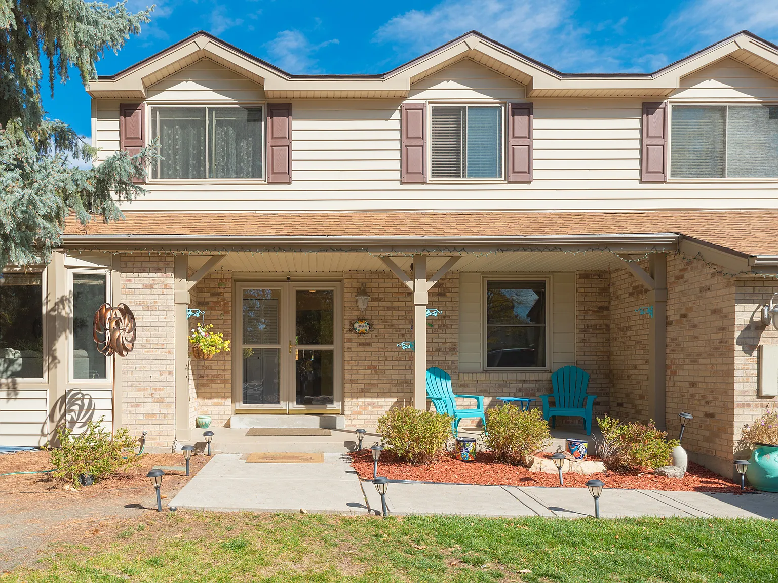 5 bed, 3.5 bath, 3240 sqft, $8,500 — Photo 2