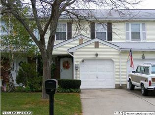 22 Redwood Dr, Eatontown, NJ 07724