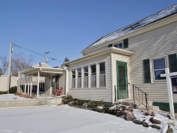 3rd image of 206 Cole St