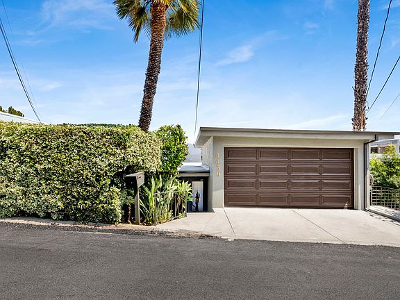 2nd image of 4439 Palmero Dr
