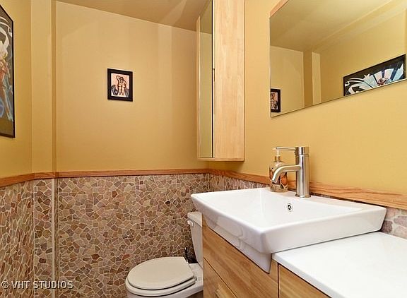 5th image of 2620 N Clybourn Ave #One