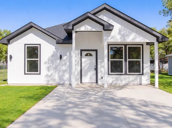 120 Red Bird Ln, Mabank, TX 75156