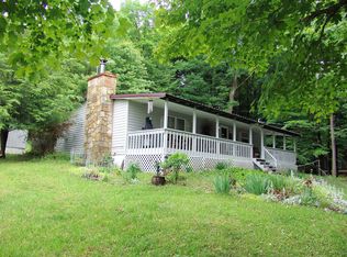 714 Bluebell Dr, Terra Alta, WV 26764
