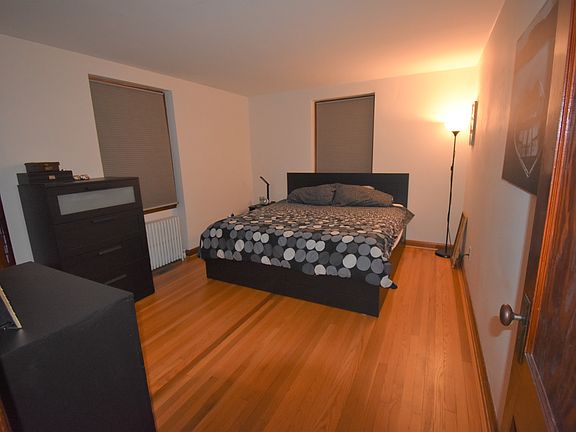 5th image of 440 Maitland St