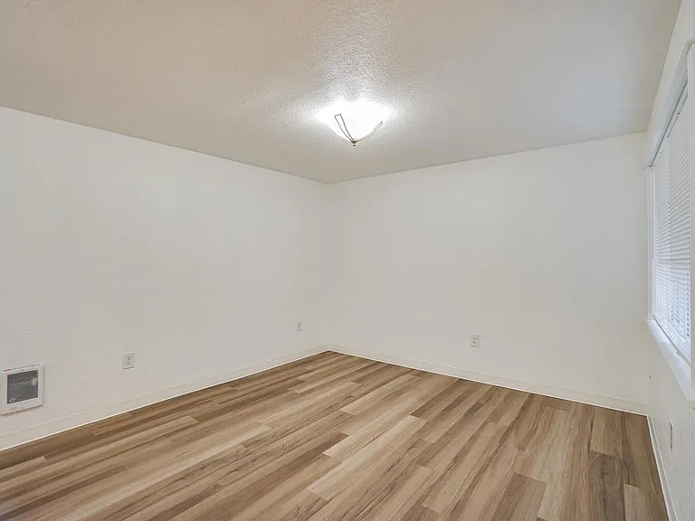 Trees Apartment Available Now — Photo 21