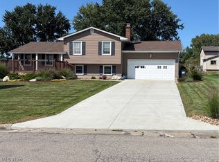 164 Runnemede Dr, Youngstown, OH 44512