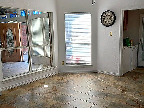 5th image of 11725 Pine Creek Ct