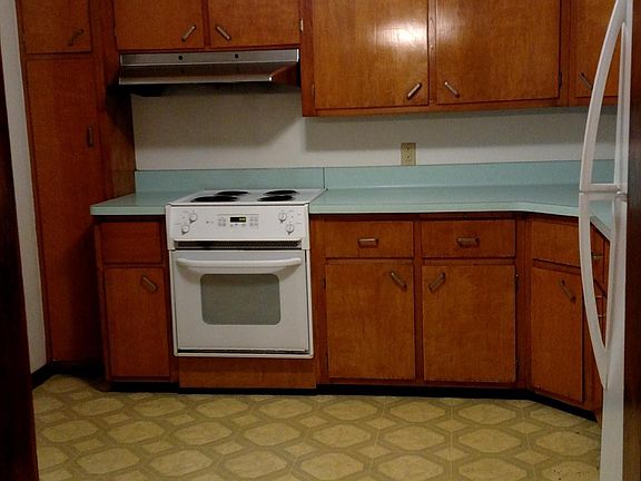 2nd image of 256 Joseph Dr