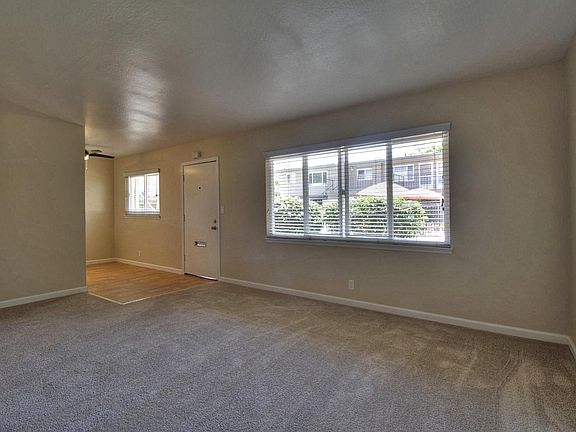 4th image of 55 Evandale Ave #3B