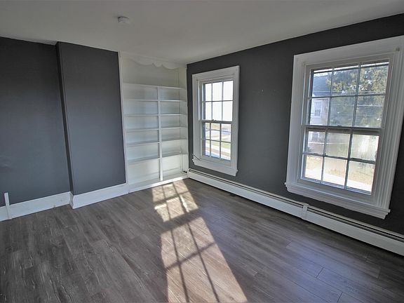 2nd image of 344 Hodgson St #4