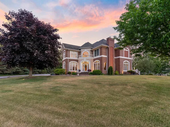 4 Beacon Ln, Superior, WI 54880