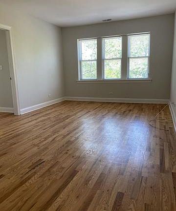 2nd image of 6317 N Sacramento Ave APT 3W