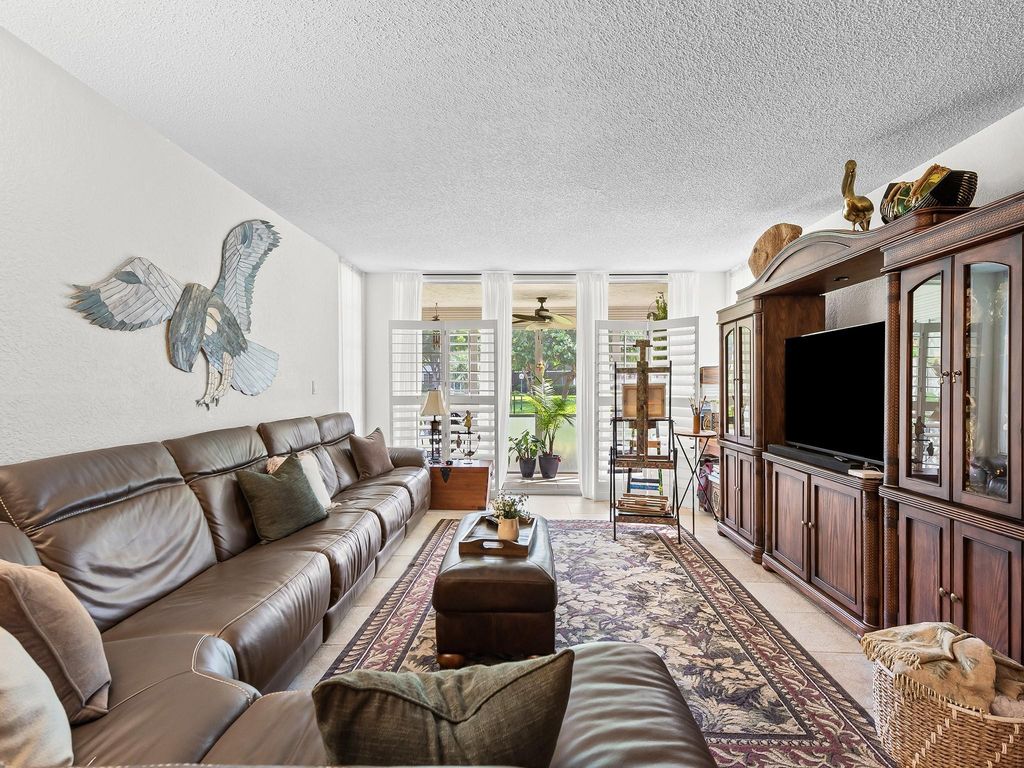 4221 W Palm Aire Drive #102, photo 6
