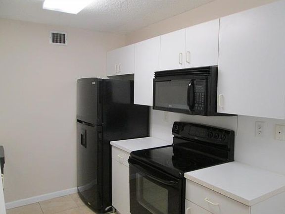 4th image of 4737 NW 97th Ct #58