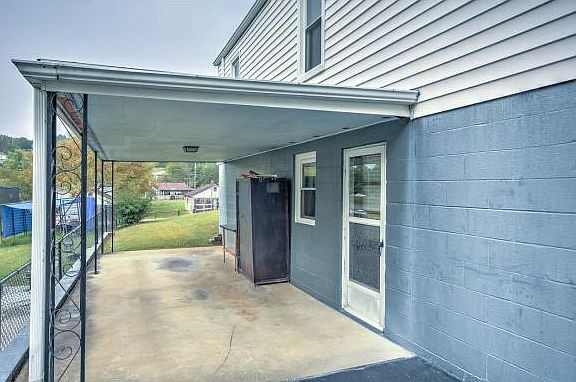 4th image of 1316 Hampton Ave