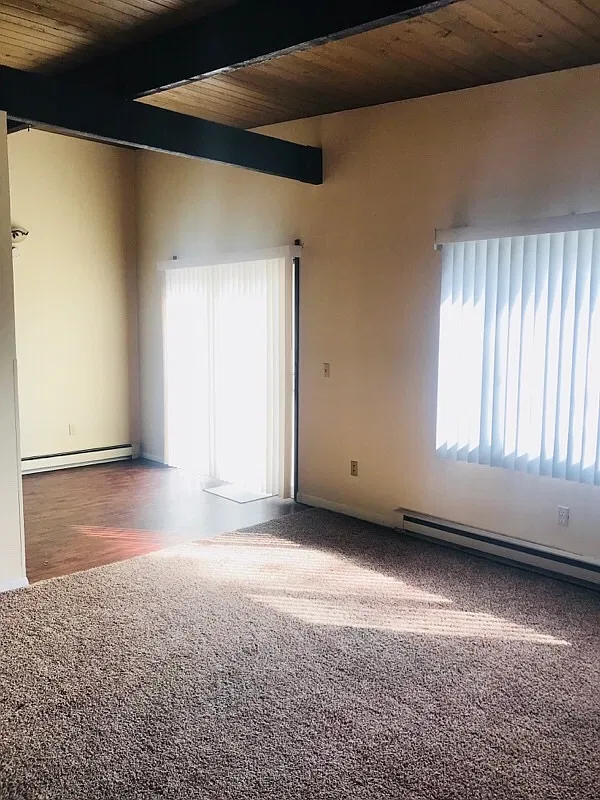 2 bed, 1.0 bath, 953 sqft, $1,395 — Photo 2