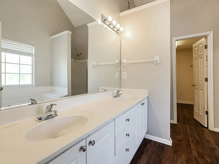 5929 Rosie Ln SE — Photo 12