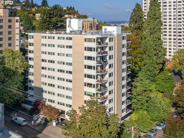 2211 SW Park Pl Unit 601, Portland, OR 97205