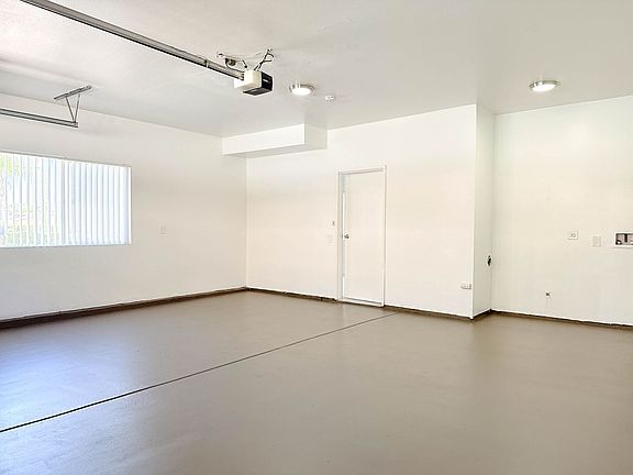 5th image of 242 Kennedy St APT 7